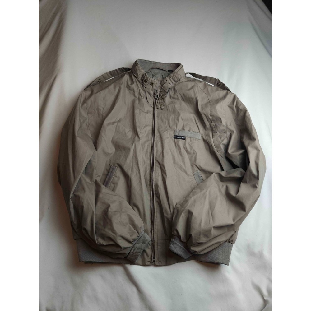 Vintage 80s Members Only Windbreaker Jacket Men 44 Gray Classic Retro Streetwear